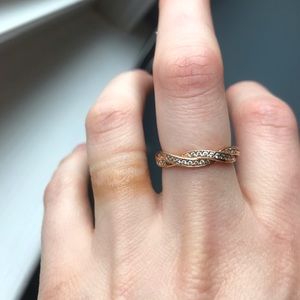 (Pandora) rose gold twisted ring